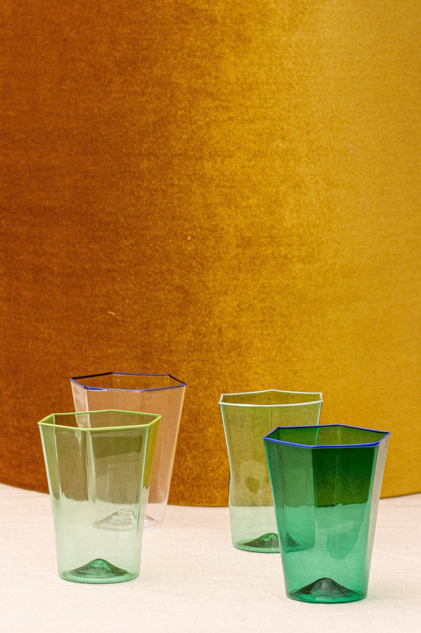 Handgefertigtes Murano-Glas- Stil Carlo Scarpa (blau mit grünem Rand)